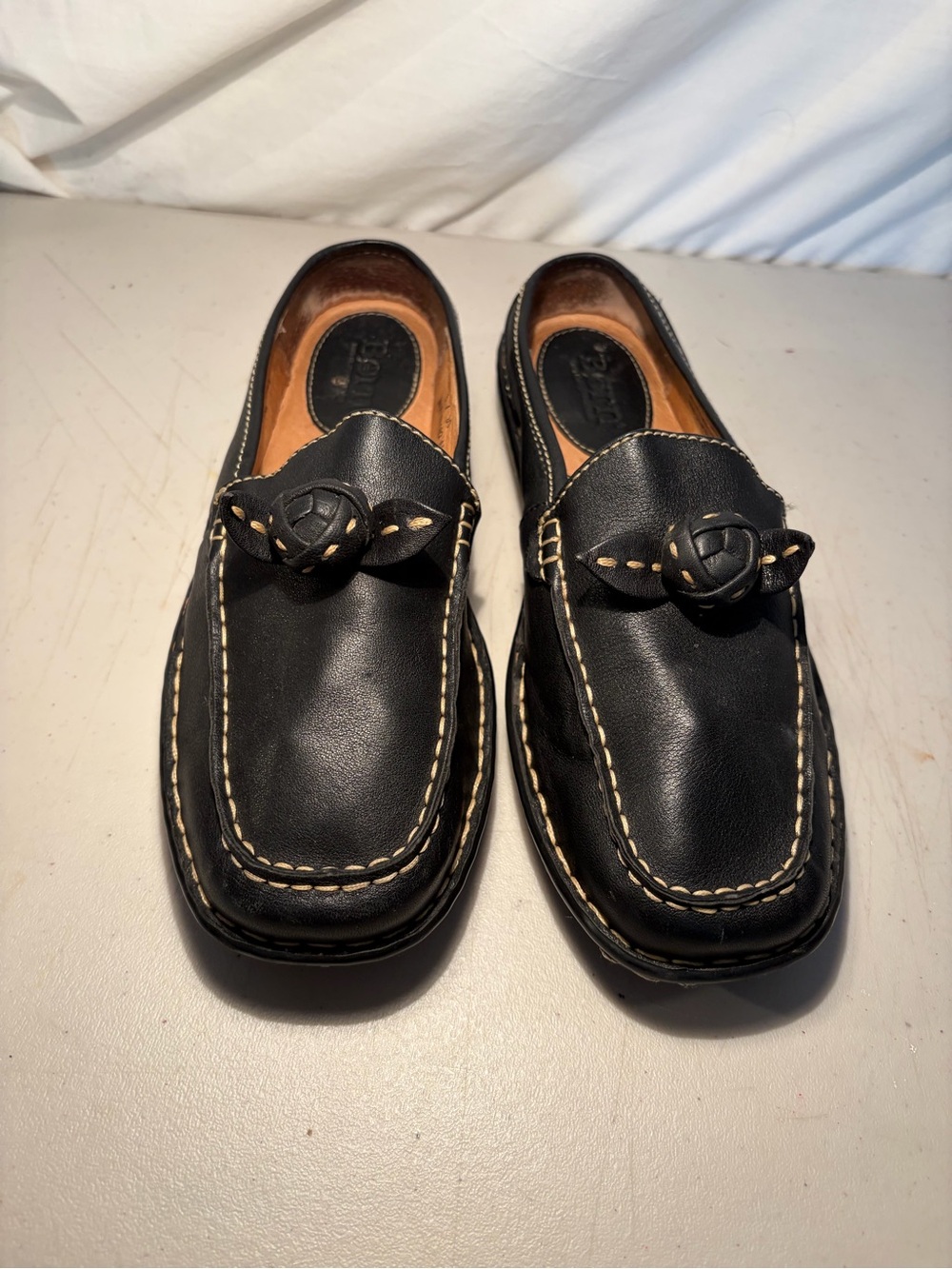 Born Black womens Leather Loafers with Decorative Knot size 8 - Picture 2 of 9